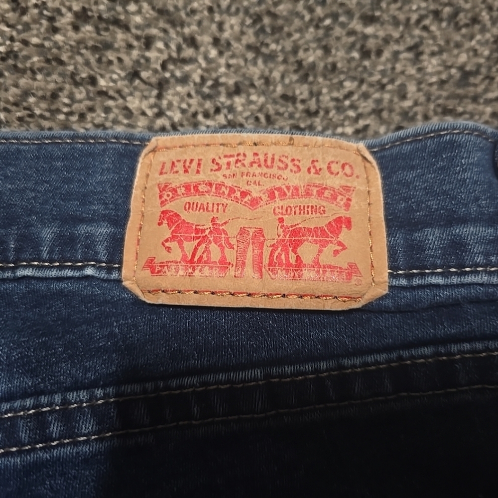 Levi Curvy Bootcut Jeans, Womens Size 28, Medium Wash - Picture 3 of 14